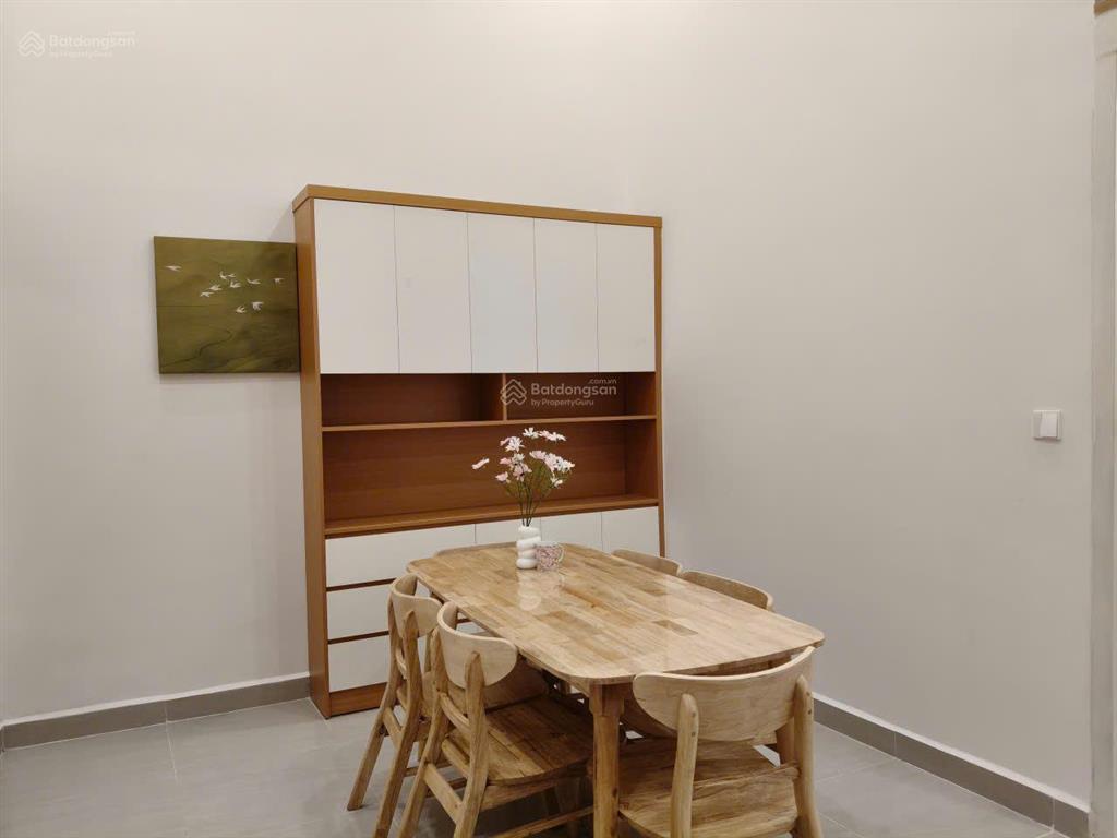 Thuê ở ngay căn hộ 3 phòng ngủ đầy đủ công năng full đồ vào ở luôn. ưu đãi nếu kí hợp đồng lâu dài