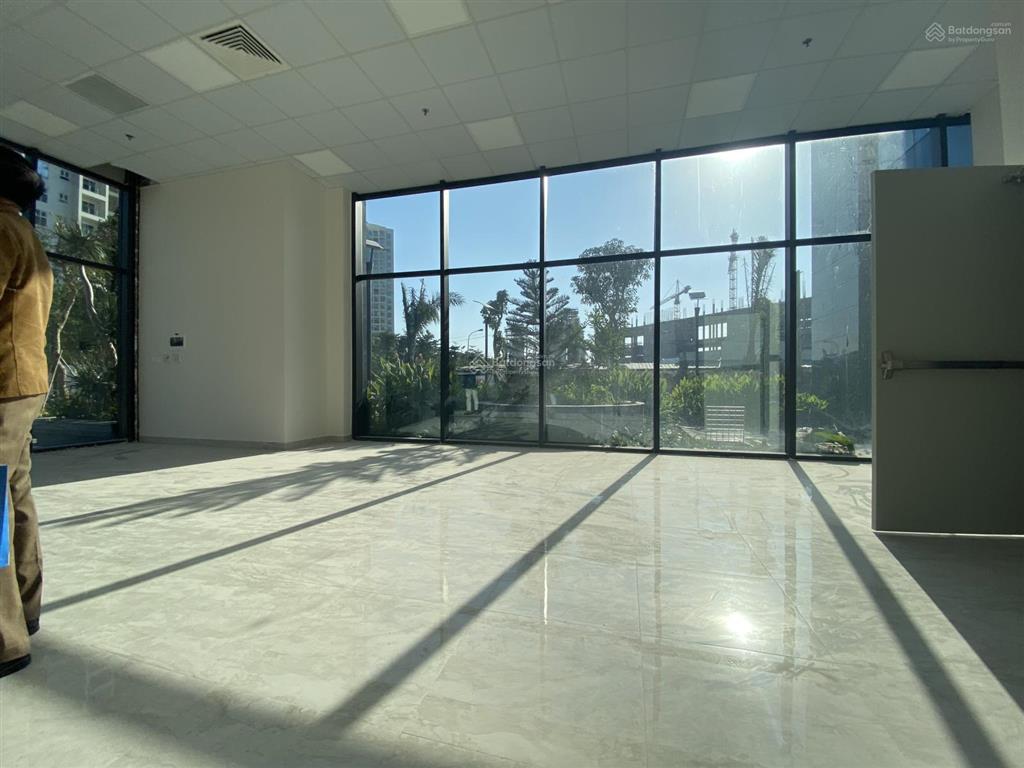 Bán khối đế kinh doanh bán shophouse khối đế kinh doanh sun urban city  sổ đỏ chính chủ 54m2