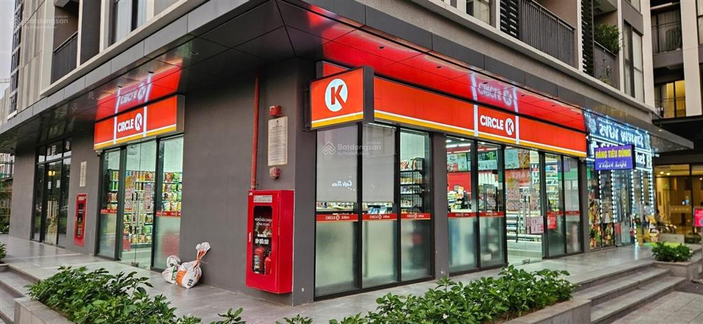 Bán khối đế kinh doanh bán shophouse khối đế kinh doanh sun urban city  sổ đỏ chính chủ 54m2