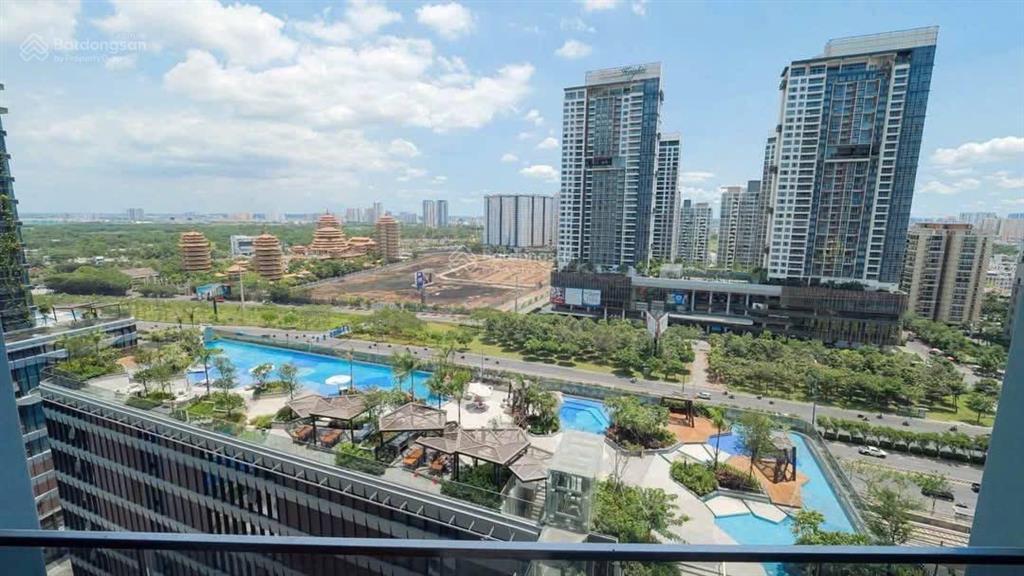 Cần bán căn hộ 1 phòng ngủ lumiere view thành phố  giá tốt đầu tư,  em hiền 0903 037 ***