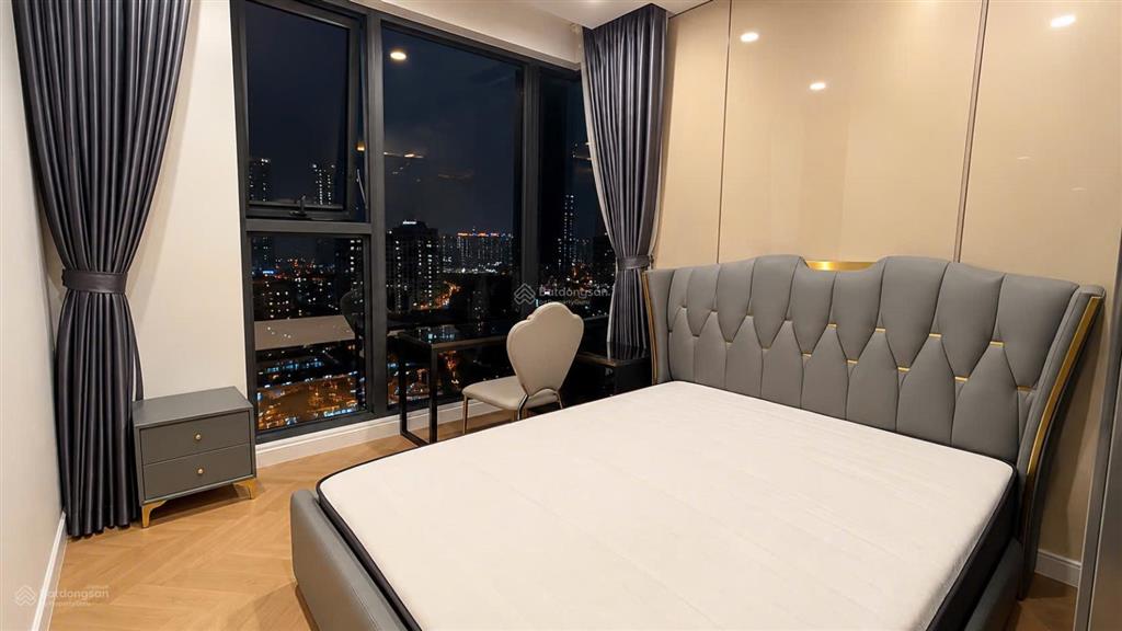 Cần bán gấp căn góc 2 phòng ngủ lumiere 76m2 giá tốt đầu tư chỉ 11 tỷ,  ngay em hiền 0903 037 ***