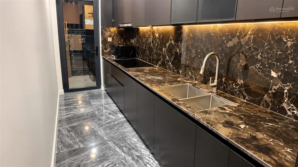 Cần bán gấp căn góc 2 phòng ngủ lumiere 76m2 giá tốt đầu tư chỉ 11 tỷ,  ngay em hiền 0903 037 ***