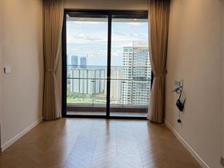 Cần bán ch 2 phòng ngủ 70m2 lumiere  view thành phố  giá tốt đầu tư,  em hiền 0903 037 ***