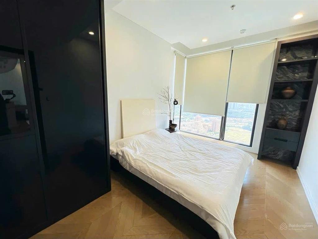 Cho thuê cc đẹp tại lumiere riverside, giá 35 triệu, 2pn 75m2,  em hiền 0903 037 ***