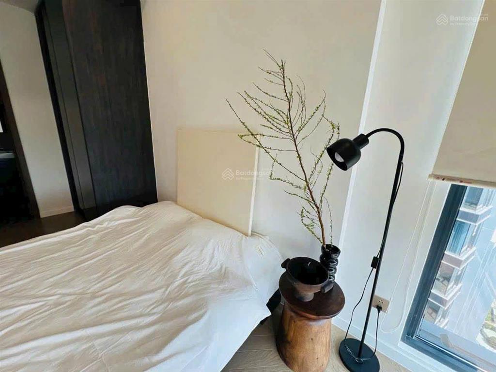 Cho thuê cc đẹp tại lumiere riverside, giá 35 triệu, 2pn 75m2,  em hiền 0903 037 ***