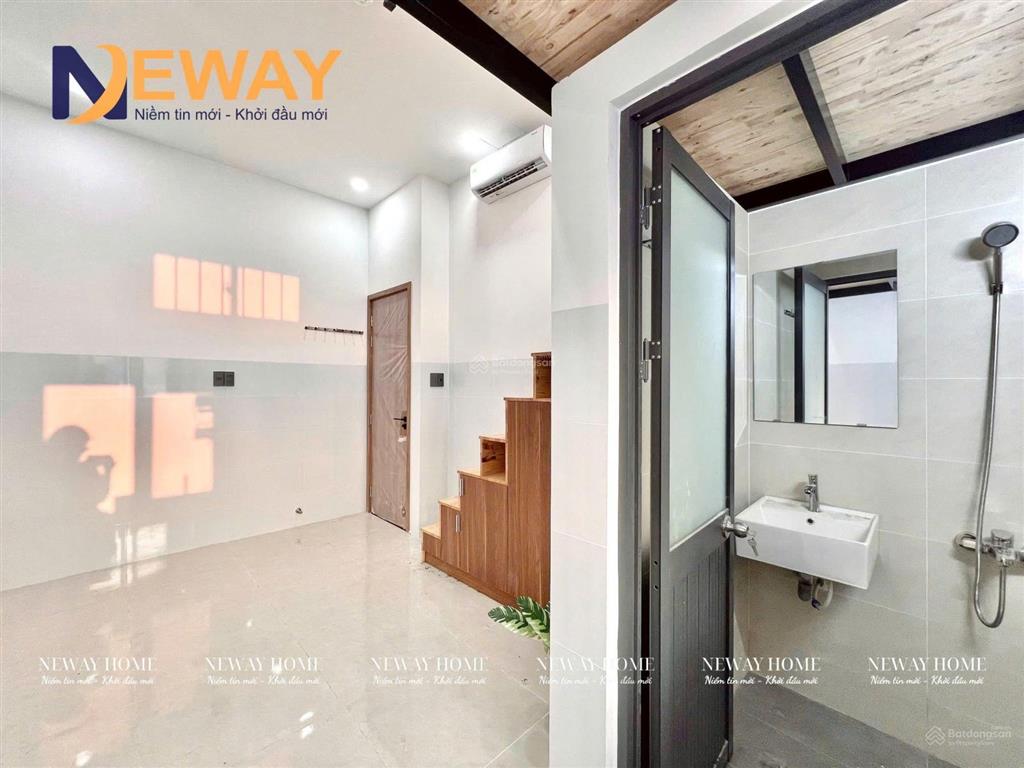 Chdv mới xâyfull nội thấtcửa sổ trời thoáng sáng sẵn thang máy ngay ngã tư 4 xã  lê văn quới