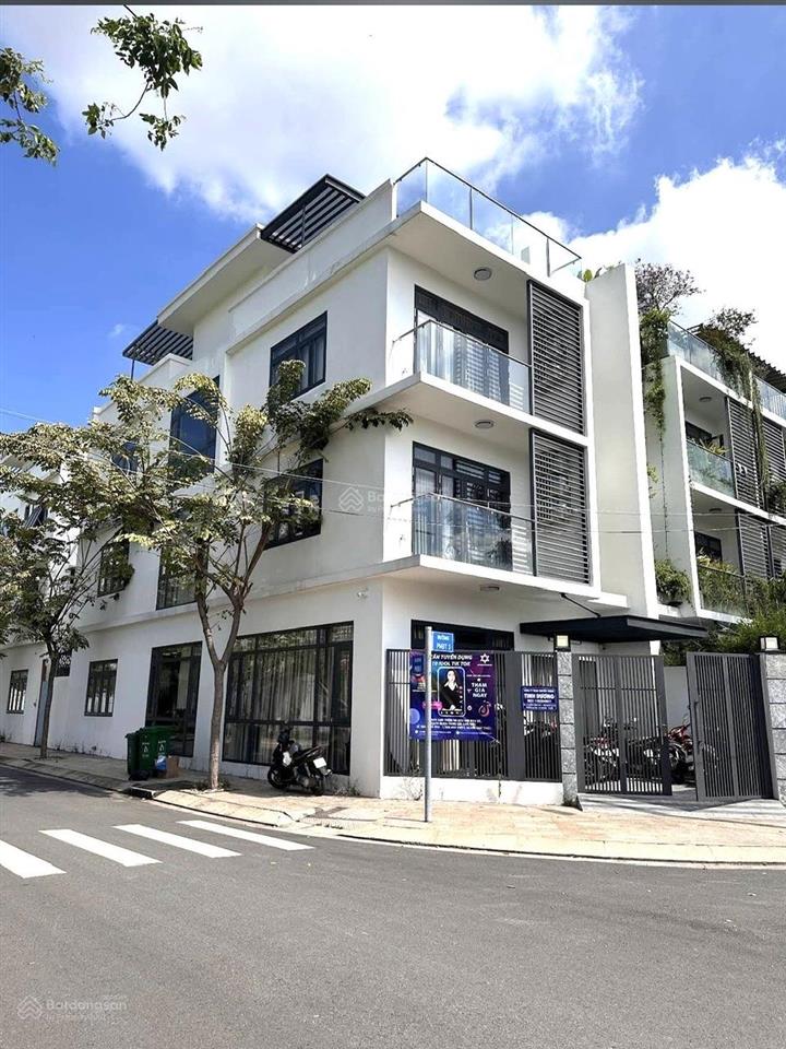 Cho thuê villa 7x21m 1 trệt 3 lầu góc 2 mặt tiền kdc newcity an phú