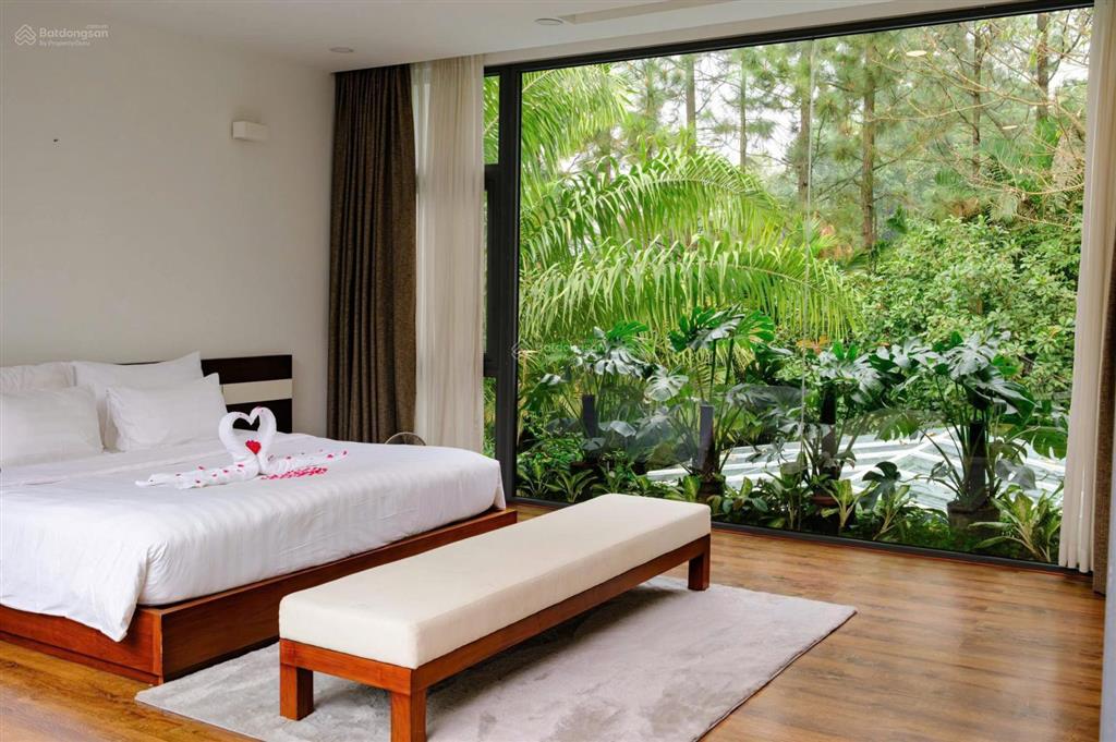 Bán biệt thự charm villa flamingo đại lải resort, sổ lâu dài, vị trí trung tâm, 242/342m², 13.5 tỷ