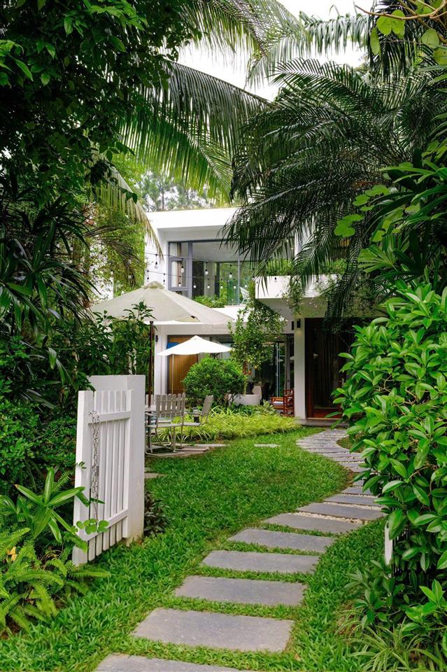 Bán biệt thự charm villa flamingo đại lải resort, sổ lâu dài, vị trí trung tâm, 242/342m², 13.5 tỷ