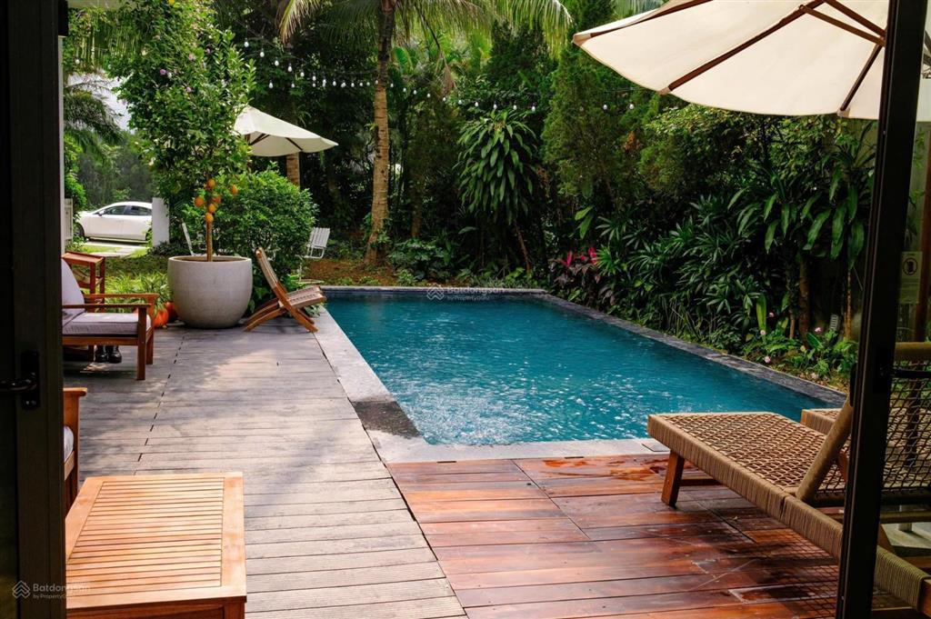 Bán biệt thự charm villa flamingo đại lải resort, sổ lâu dài, vị trí trung tâm, 242/342m², 13.5 tỷ