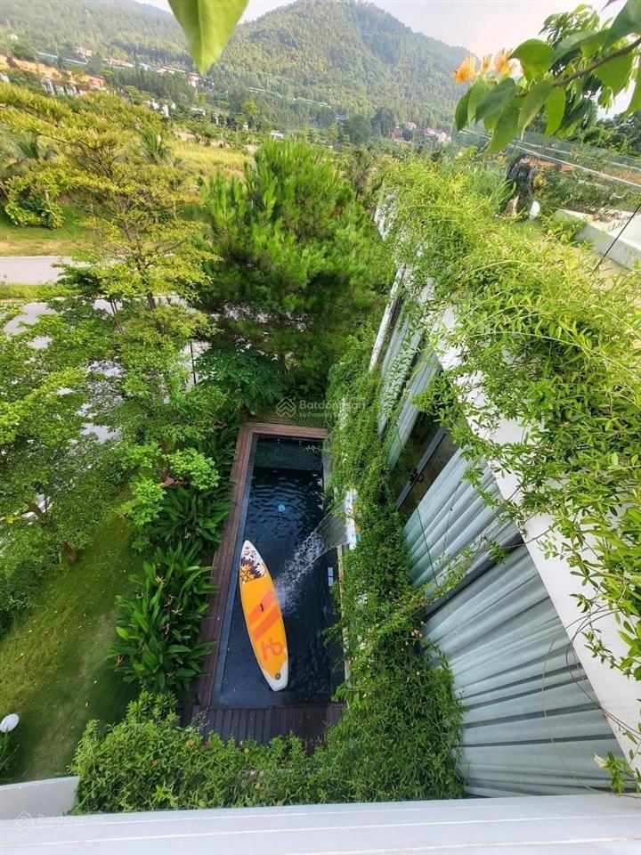 Bán biệt thự flamingo đại lải view hồ lớn, lưu không rộng, thiết kế 7 pn, dòng tiền tốt, 250m, 13tỷ