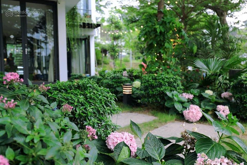 Bán biệt thự flamingo đại lải view hồ lớn, lưu không rộng, thiết kế 7 pn, dòng tiền tốt, 250m, 13tỷ