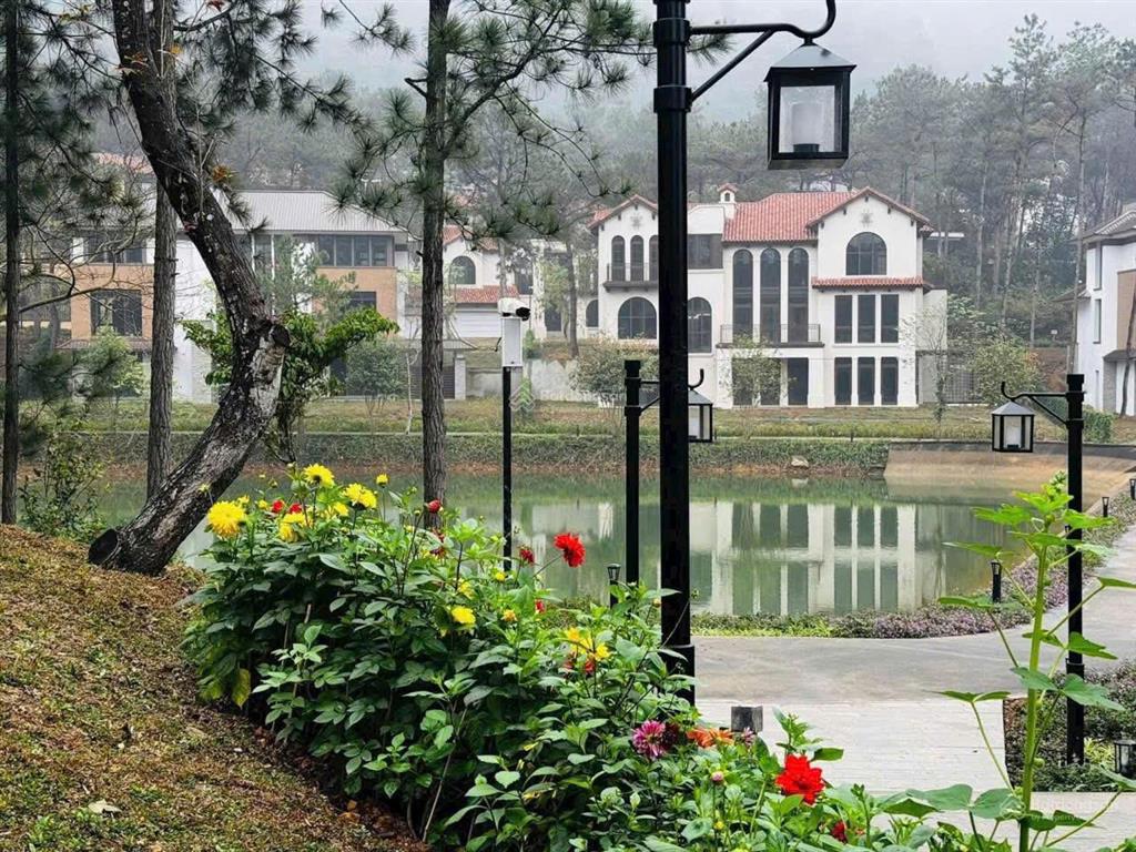 Biệt thự đơn lập phân khu lakeside residences, thanh xuân valley, mở cửa thấy hồ, 359/400m, 24.5tỷ