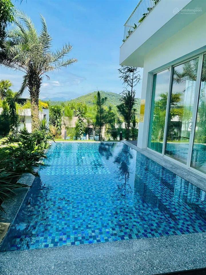 12tỷ  bán biệt thự 250m flamingo đại lải resort, view bao trọn thung lũng, nội thất sịn sò, ở ngay