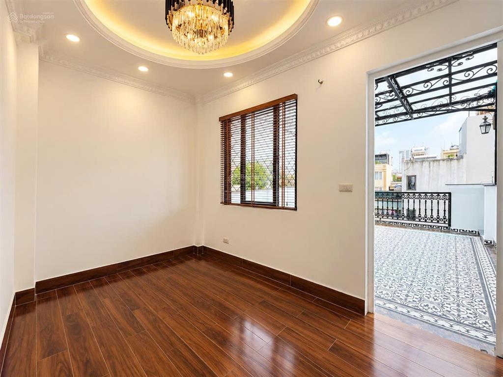Bán nhà sài đồng, lô góc, dân tự xây, ngõ thông ô tô, tặng full nội thất đẹp ở luôn 37/40m, 12.6 tỷ