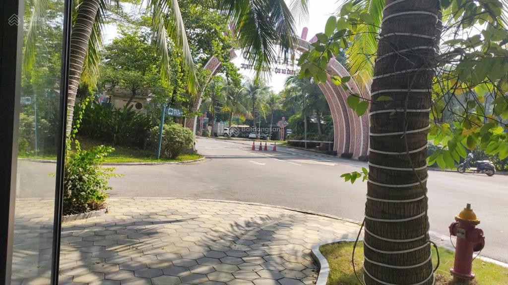 Giá tốt 7 tỷ  sở hữu 92/259m biệt thự flamingo đại lải resort, 2 mặt tiền, kd lưu trú, ở sướng