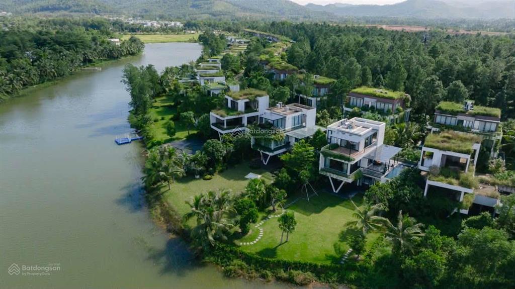 Bán biệt thự the legend view hồ đắc địa nhất flamingo đại lải, nội thất xịn sò, 300/700m, 28,5 tỷ