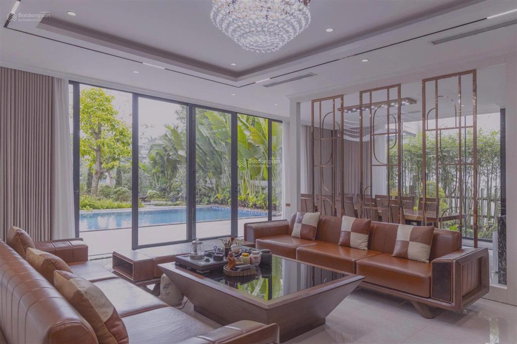 Bán biệt thự flamingo đại lải, 700m, view hồ, 6 pn, phòng thưởng trà đạo, nội thất đẹp, tặng 4 thẻ