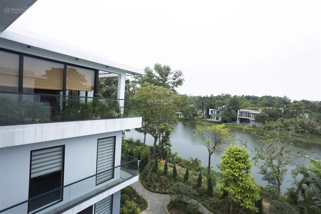 Bán biệt thự flamingo đại lải, 700m, view hồ, 6 pn, phòng thưởng trà đạo, nội thất đẹp, tặng 4 thẻ