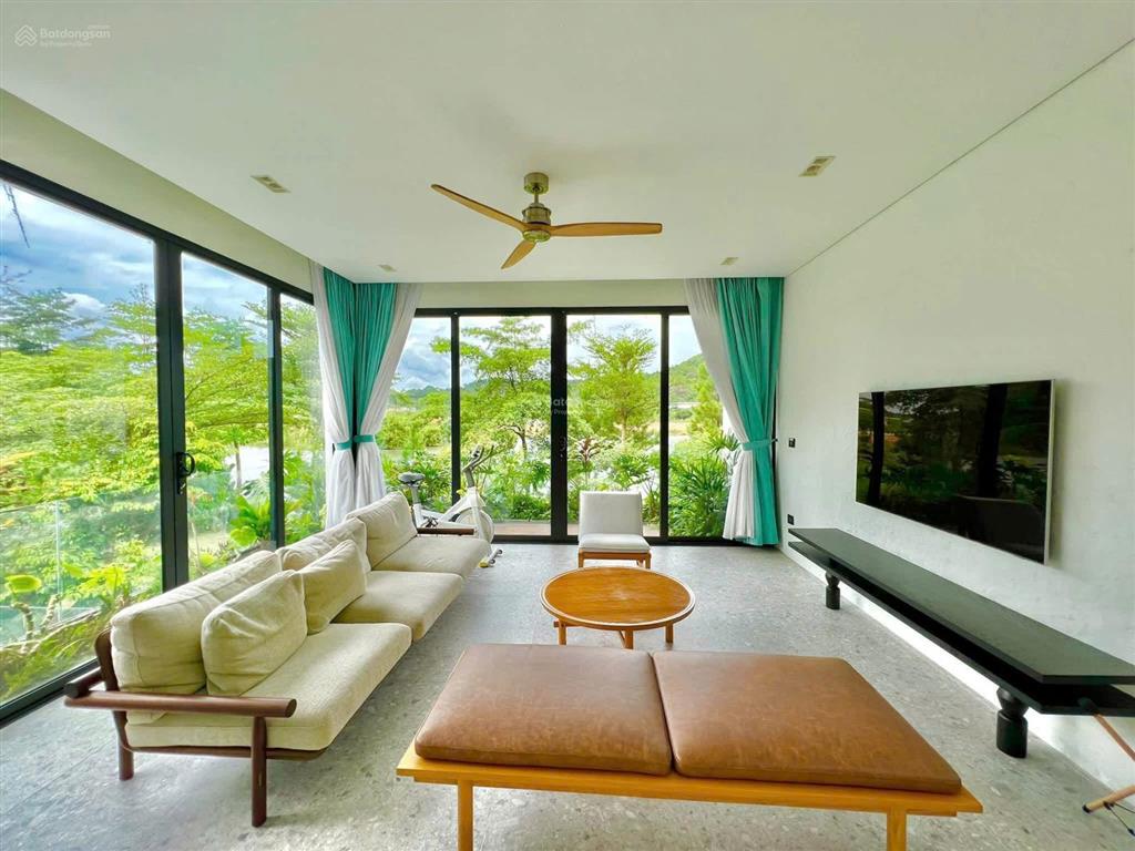 Bán biệt thự 250/500m flamingo đại lải, view hồ lớn, cạnh thanh xuân valley, nội thất tâm huyết