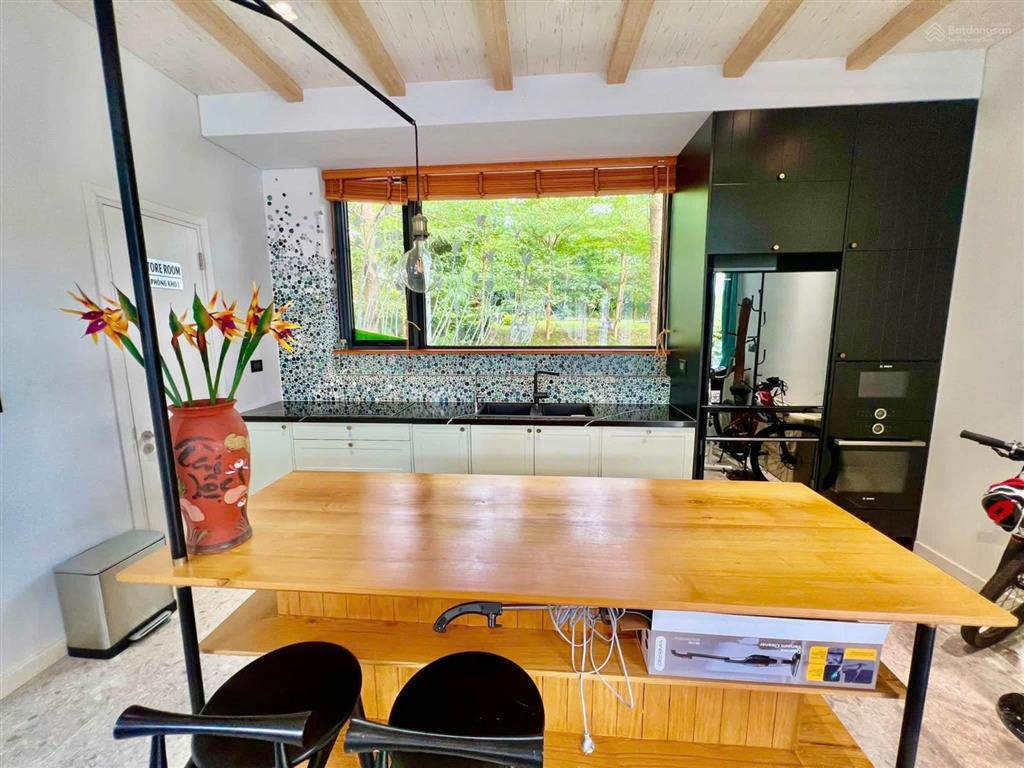 Bán biệt thự 250/500m flamingo đại lải, view hồ lớn, cạnh thanh xuân valley, nội thất tâm huyết