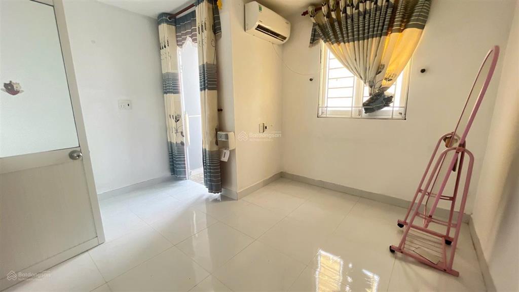 Cho thuê nhà riêng 1056 huỳnh tấn phát, 8,5 triệu, 90m2 đẹp