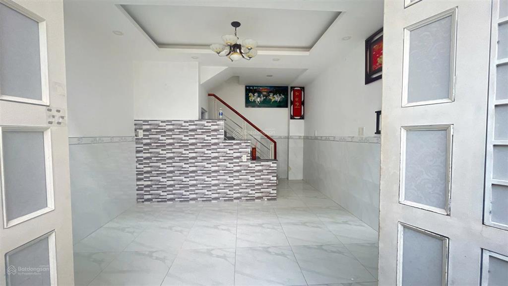 Cho thuê nhà riêng 1056 huỳnh tấn phát, 8,5 triệu, 90m2 đẹp