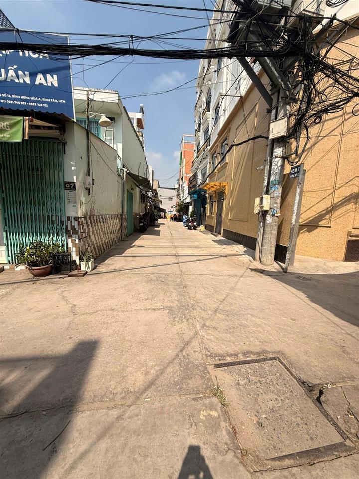 Bán đất full thổ cư 4x21 ngay thạch lam, kdc nhà cao tầng, chỉ 6 tỷ tl