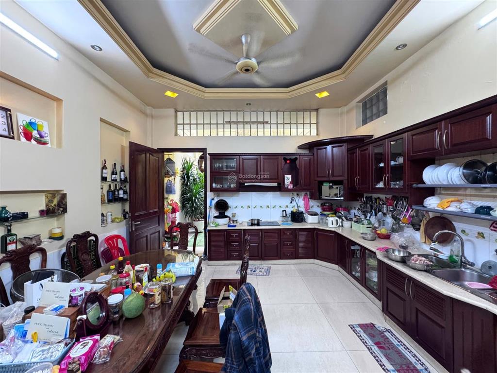 Mtkd bề thế lũy bán bích, chủ bán gấp 32 tỷ còn thương lượng