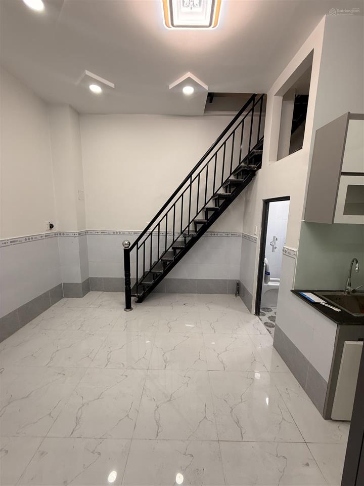 Hàng hiếm nhà 18m2 trệt lửng lầu 2pn sát vách tân phú chỉ nhỉnh 2 tỷ shr