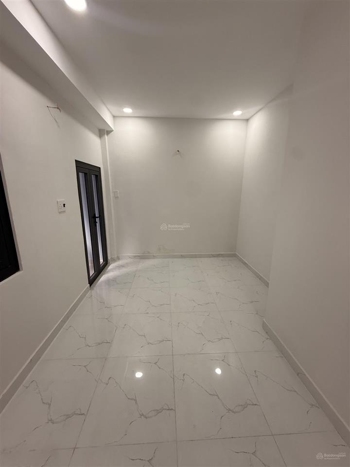 Hàng hiếm nhà 18m2 trệt lửng lầu 2pn sát vách tân phú chỉ nhỉnh 2 tỷ shr