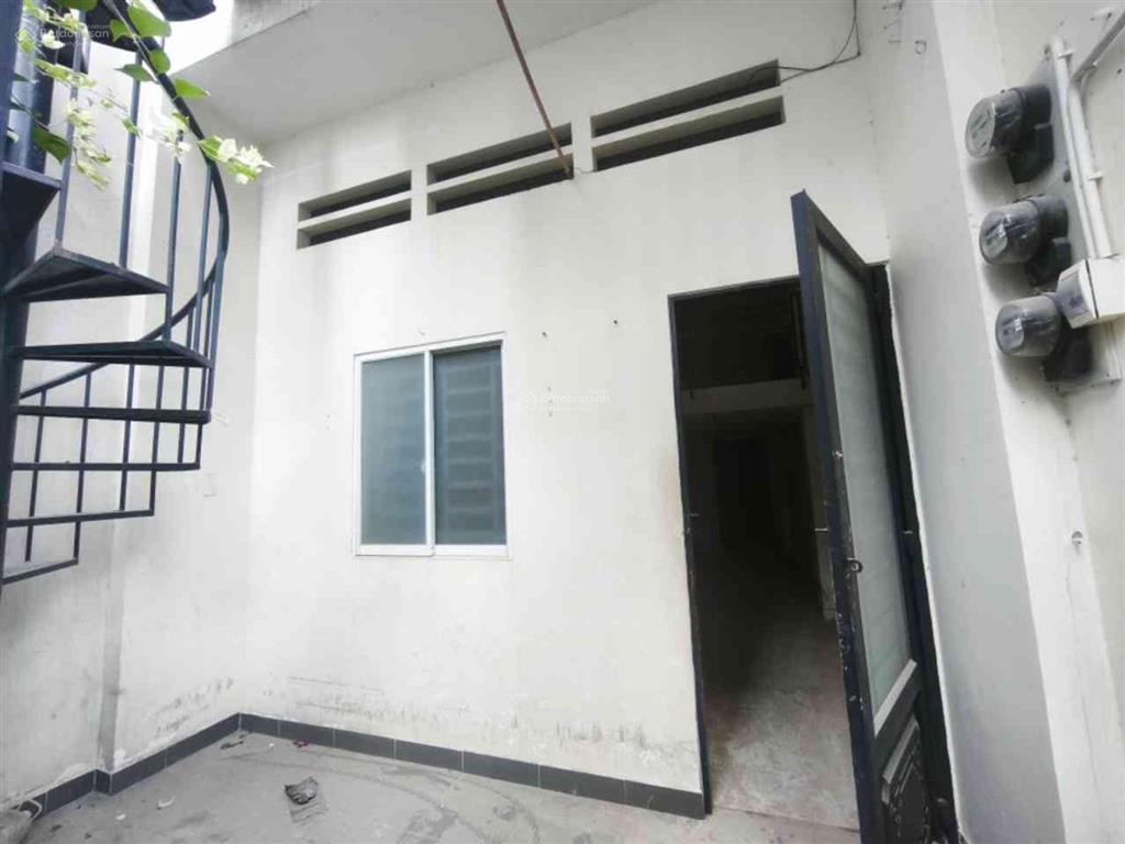 Nhà nát tiện xây lại ngay gò dầu tân phú, đường xe hơi chủ bán gấp 4 tỷ 5 tl