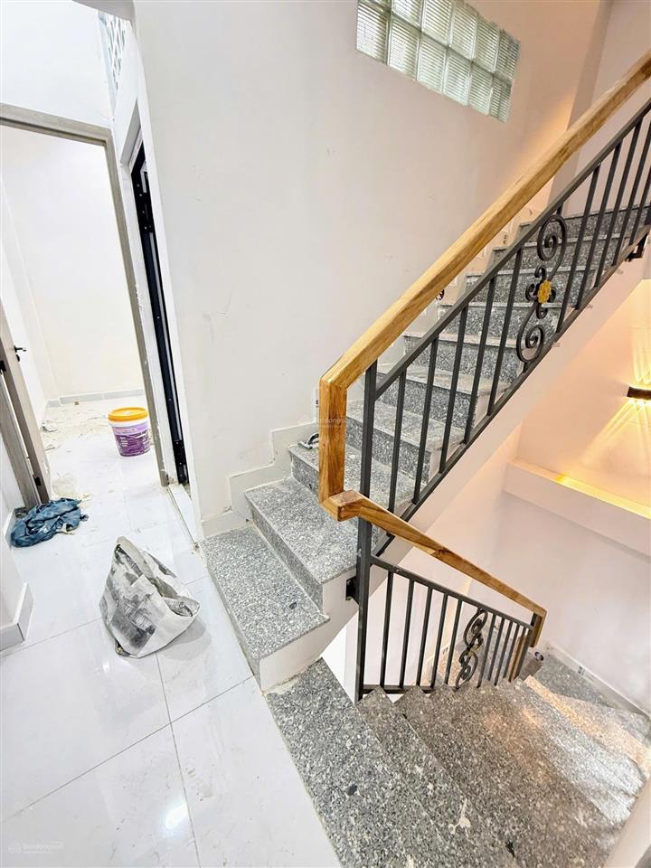 Bán nr 5pn, 3wc, 40m2 tại bờ bao tân thắng, p tây thạnh, q.tân phú, 5,85 tỷ