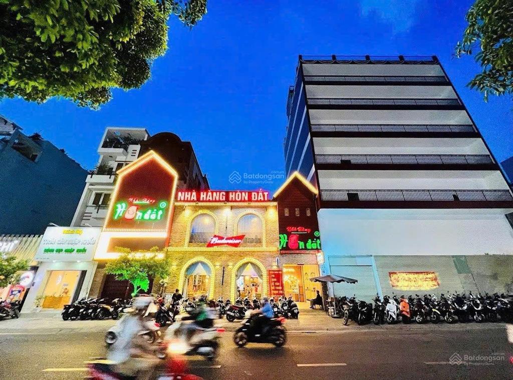 Siêu khan hiếm  bán nhà mặt tiền đường ba vì quận 10 dt 8 x 26m vuông vức 2 lầu giá tốt