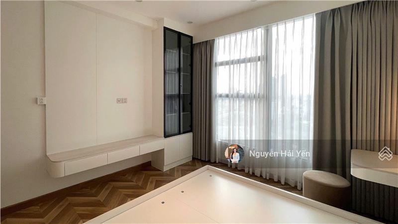 Hải yến nam minh land  bán căn hộ sunwah pearl 3 phòng ngủ, 131m2 tòa gh.14, nội thất mới 100% đẹp