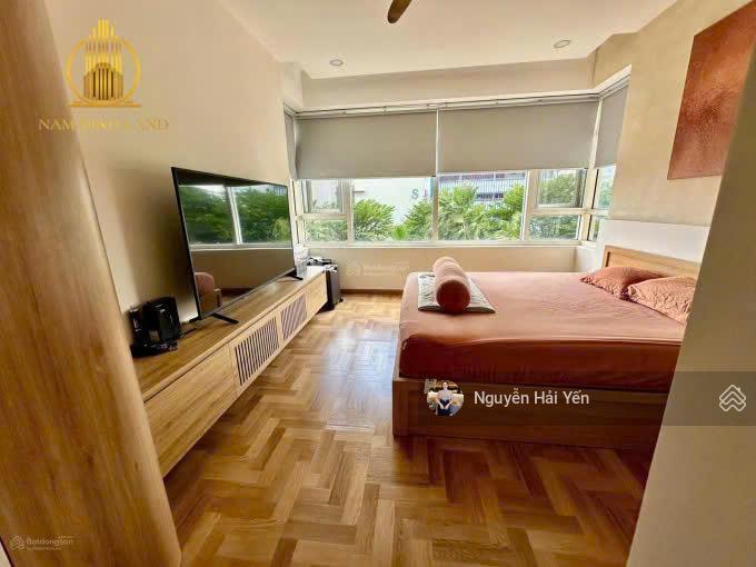 Hải yến nam minh land  bán căn hộ saigon pearl 2 phòng ngủ, diện tích 90m2, nội thất mới, nhà đẹp