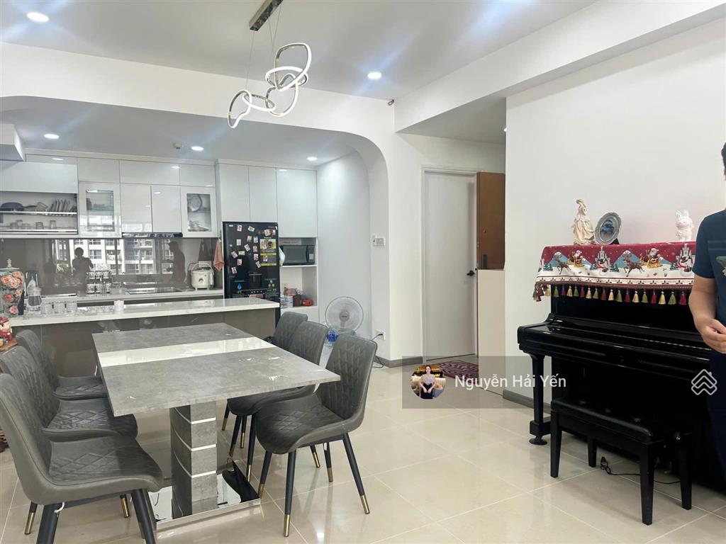Hải yến nam minh land  bán căn hộ 3 phòng ngủ saigon pearl, 135m2 tòa ruby, có đầy đủ nội thất