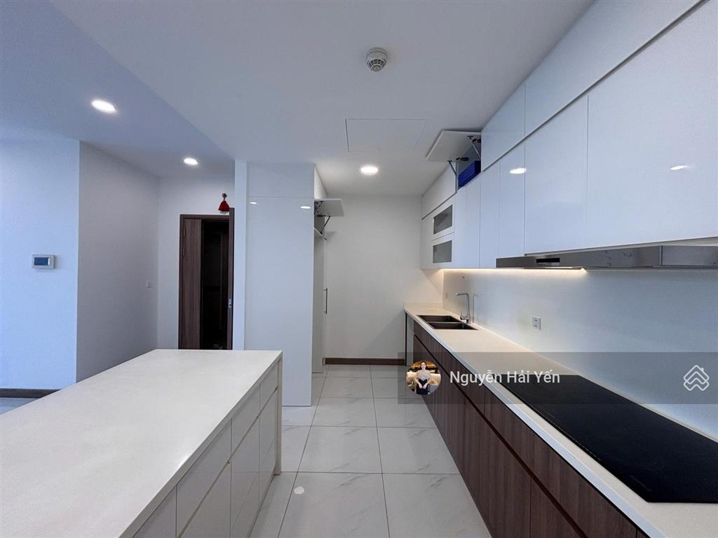 Hải yến nam minh land  bán căn hộ sunwah pearl 3 phòng ngủ, đầu hồi view trực diện sông sài gòn