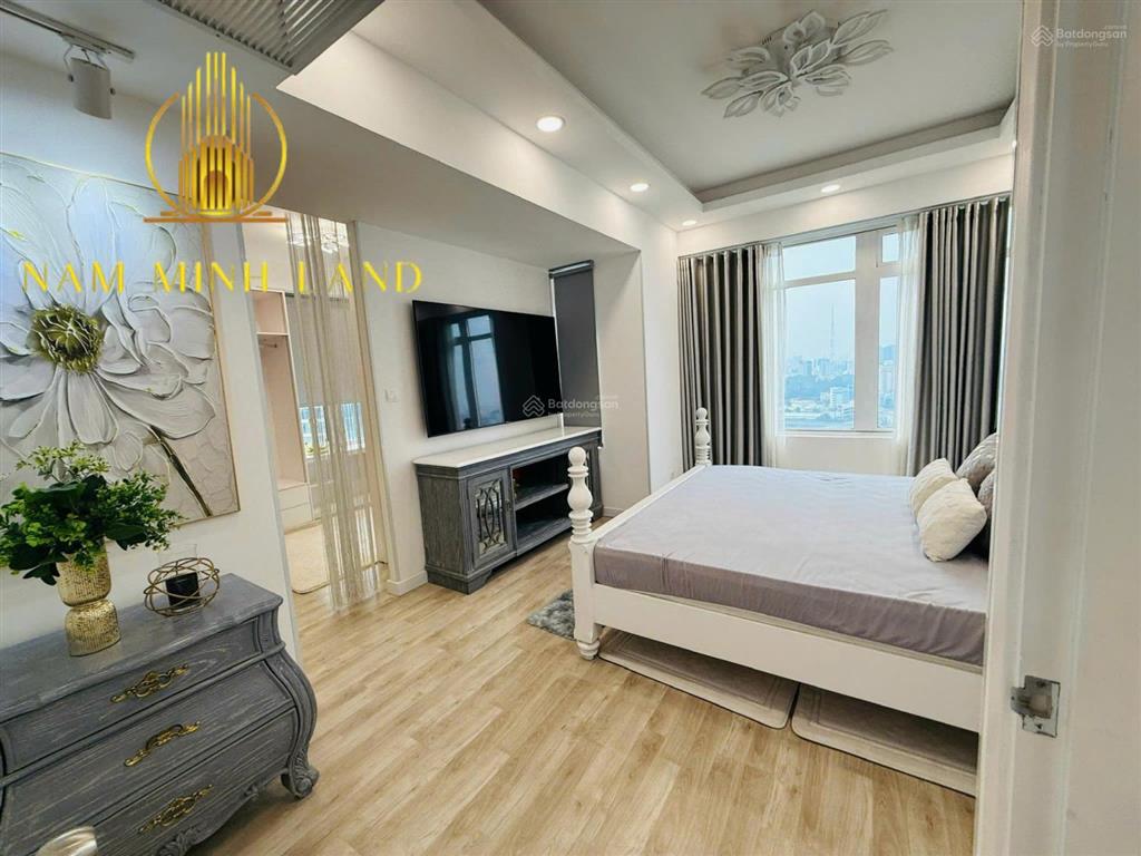 Nam minh land  cho thuê căn hộ saigon pearl 2 phòng ngủ 143m2, tầng cao, view sông, nhà cực đẹp