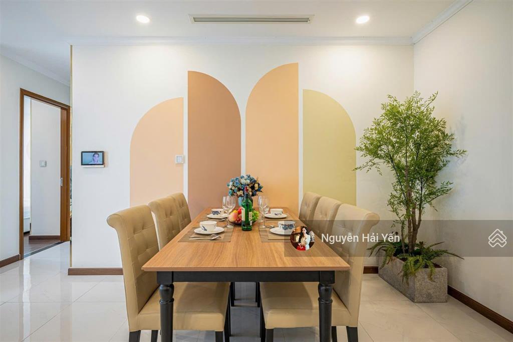 Hải yến nam minh land  cho thuê căn hộ dịch vụ tại vinhomes central park theo ngày  tháng  năm