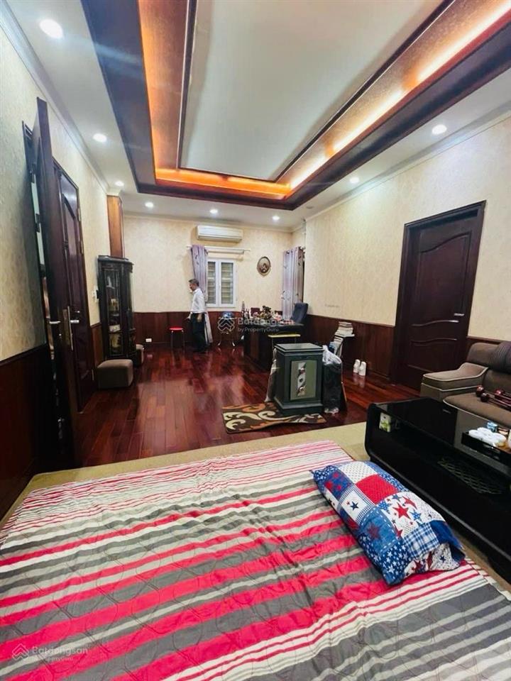 Bán nhà riêng phố tô hiệu  trần tử bình 66m2, dân xây góc 03 mặt thoáng sáng, ô tô tránh, full đồ