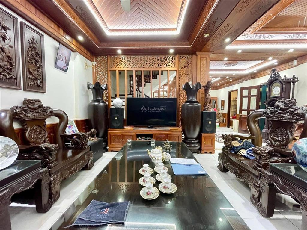 Bán nhà riêng hoàng quốc việt 79m2, góc 03 thoáng, 03 ô tô tránh, thang máy, kinh doanh, full đồ