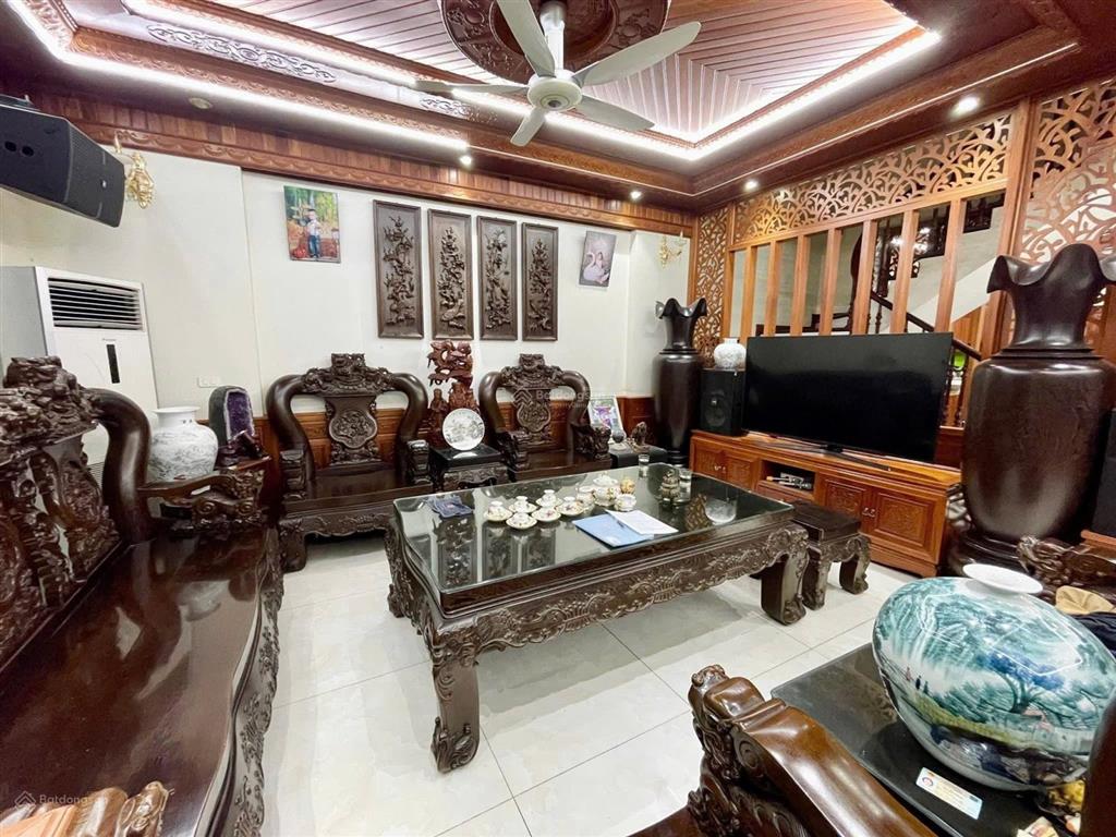 Bán nhà riêng hoàng quốc việt 79m2, góc 03 thoáng, 03 ô tô tránh, thang máy, kinh doanh, full đồ
