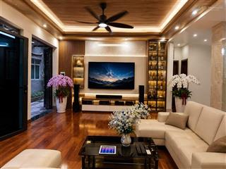 Bán nhà riêng cạnh công viên cầu giấy 39m2, chỉ nhỉnh 6 tỷ, góc 02 mặt ngõ, kinh doanh, full đồ