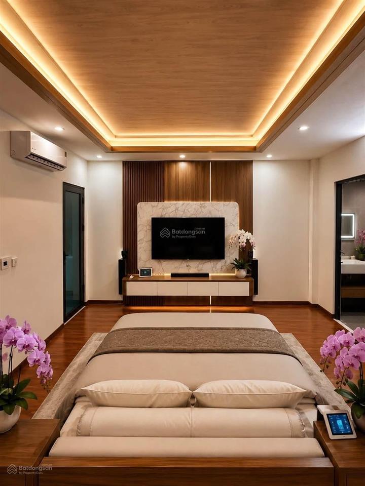 Bán nhà riêng cạnh công viên cầu giấy 39m2, chỉ nhỉnh 6 tỷ, góc 02 mặt ngõ, kinh doanh, full đồ