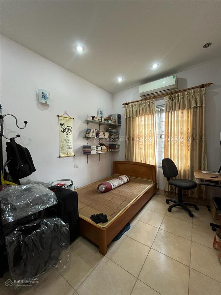 Hơn 7 tỷ nhà riêng hoàng quốc việt 38,5m2, 20m ra phố ô tô tránh, ngõ thông kinh doanh, full đồ