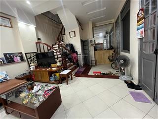 Hơn 7 tỷ nhà riêng hoàng quốc việt 38,5m2, 20m ra phố ô tô tránh, ngõ thông kinh doanh, full đồ