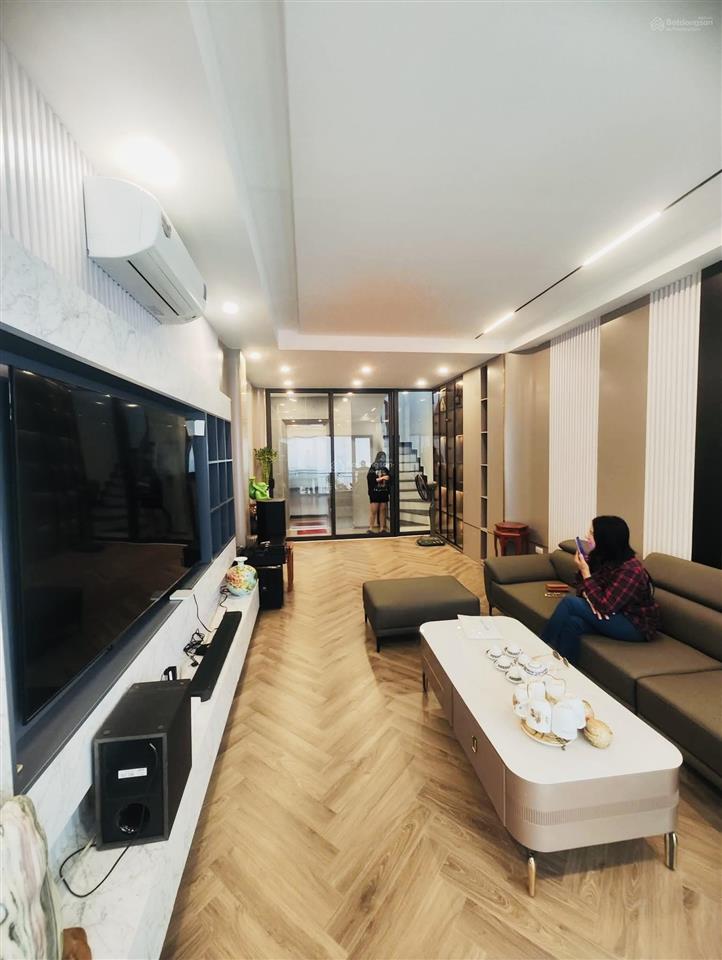 Bán nhà xuân la  ngoại giao đoàn  đại sứ quán hàn quốc 38m2, thang máy, ô tô, ngõ thông, full đồ