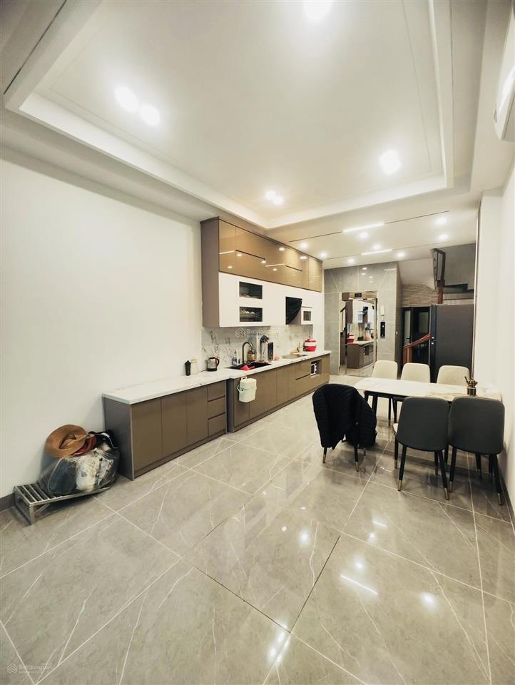 Bán nhà xuân la  ngoại giao đoàn  đại sứ quán hàn quốc 38m2, thang máy, ô tô, ngõ thông, full đồ