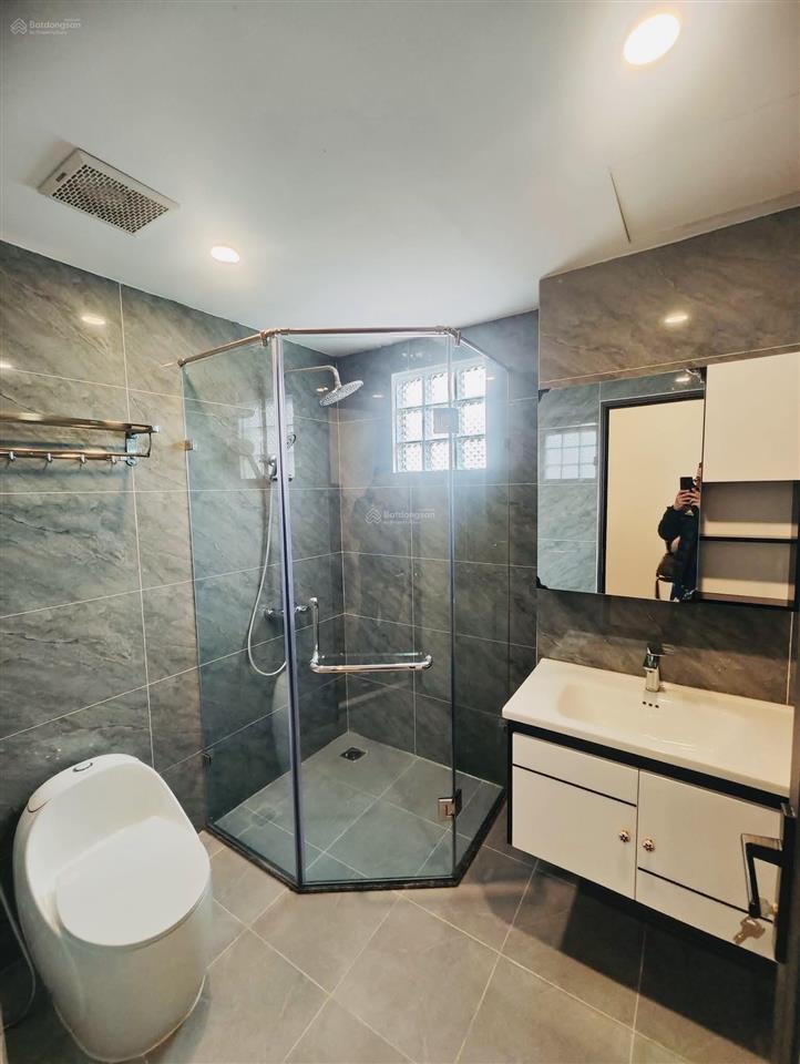 Bán nhà xuân la  ngoại giao đoàn  đại sứ quán hàn quốc 38m2, thang máy, ô tô, ngõ thông, full đồ